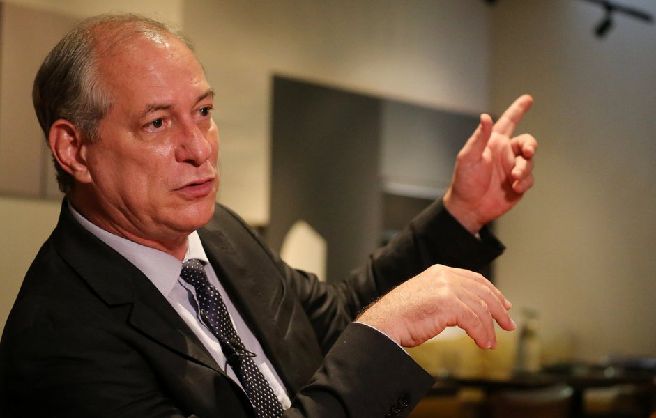 Pré-candidato presidencial Ciro Gomes (PDT) em entrevista à Reuters no Rio de Janeiro 15/03/2018 REUTERS/Sergio Moraes (Foto: Gustavo Conde) Pré-candidato presidencial Ciro Gomes (PDT) em entrevista à Reuters no Rio de Janeiro 15/03/2018 REUTERS/Sergio Moraes