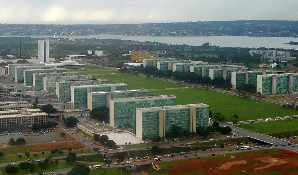 Esplanada dos Ministerios, Brasilia (Foto: Paulo Emílio) Esplanada dos Ministerios, Brasilia