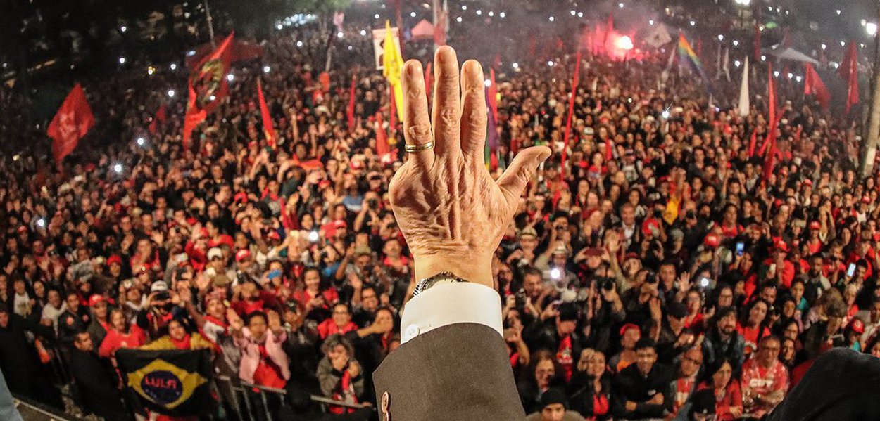 10 05 2017 Curitiba PR Brasil o ex presidente Luiz Inacio Lula da Silva durante Ato jornada pela democracia em Curitiba Fotos Ricardo Stuckert (Foto: Gustavo Conde) 10 05 2017 Curitiba PR Brasil o ex presidente Luiz Inacio Lula da Silva durante Ato jornada pela democracia em Curitiba Fotos Ricardo Stuckert