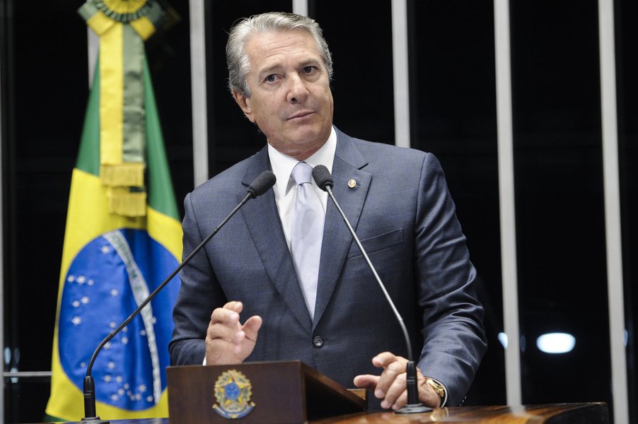 Senador Fernando Collor (PTB-AL) afirma estar preocupado com a situação da violência doméstica em Alagoas (Foto: Voney Malta) Senador Fernando Collor (PTB-AL) afirma estar preocupado com a situação da violência doméstica em Alagoas