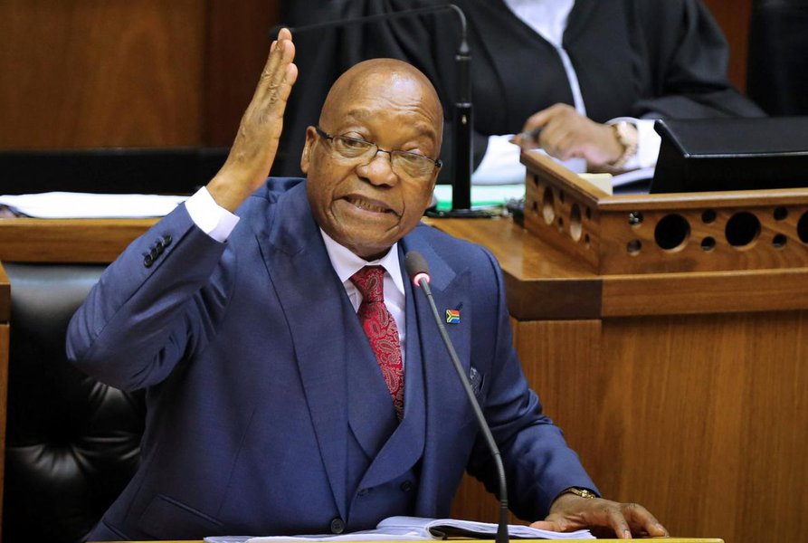 President Jacob Zuma gestures as he addresses the parliament in Cape Town, South Africa, November 2, 2017. REUTERS/Sumaya Hisham (Foto: Leonardo Lucena) President Jacob Zuma gestures as he addresses the parliament in Cape Town, South Africa, November 2, 2017. REUTERS/Sumaya Hisham