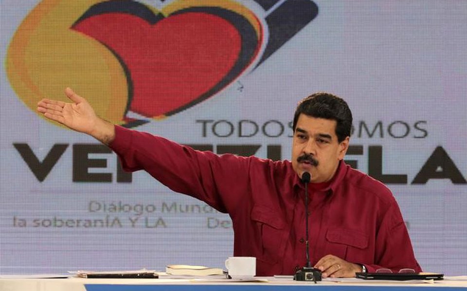 Presidente da Venezuela, Nicolás Maduro, faz discurso semanal em Caracas 17/109/2017 Divulgação Palácio de Miraflores via REUTERS (Foto: Charles Nisz) Presidente da Venezuela, Nicolás Maduro, faz discurso semanal em Caracas 17/109/2017 Divulgação Palácio de Miraflores via REUTERS
