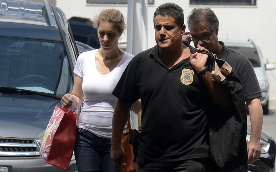 Rio de Janeiro - Luis Carlos Velloso, subsecretário estadual de Turismo, é preso preventinamente por suspeita de corrupção na construção da Linha 4 do metrô do Rio de Janeiro. (Tânia Rêgo/Agência Brasil) (Foto: Leonardo Lucena) Rio de Janeiro - Luis Carlos Velloso, subsecretário estadual de Turismo, é preso preventinamente por suspeita de corrupção na construção da Linha 4 do metrô do Rio de Janeiro. (Tânia Rêgo/Agência Brasil)