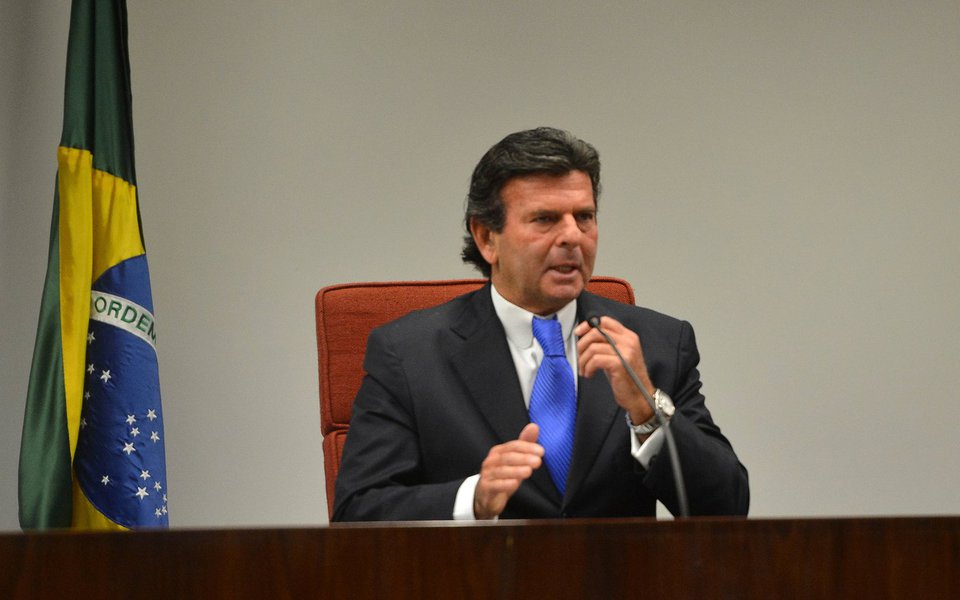 O ministro Luiz Fux, do Supremo Tribunal Federal (STF), realiza uma audiência de mediação para debater a transposição do Rio Paraíba do Sul.(José Cruz/Agência Brasil) (Foto: Aquiles Lins) O ministro Luiz Fux, do Supremo Tribunal Federal (STF), realiza uma audiência de mediação para debater a transposição do Rio Paraíba do Sul.(José Cruz/Agência Brasil)