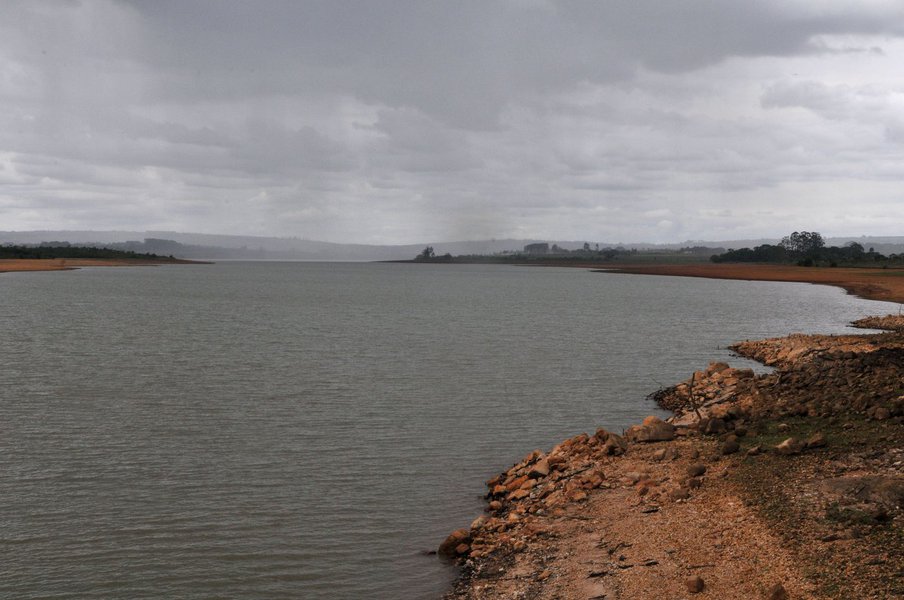 Barragem do Descoberto, Brasília, DF, Brasil 7/11/2016- Barragem do Descoberto, principal reservatório de fornecimento de água para o Distrito Federal, com nível de água próximo aos 20%. Foto: Tony Winston/ Agência Brasília (Foto: Charles Nisz) Barragem do Descoberto, Brasília, DF, Brasil 7/11/2016- Barragem do Descoberto, principal reservatório de fornecimento de água para o Distrito Federal, com nível de água próximo aos 20%. Foto: Tony Winston/ Agência Brasília