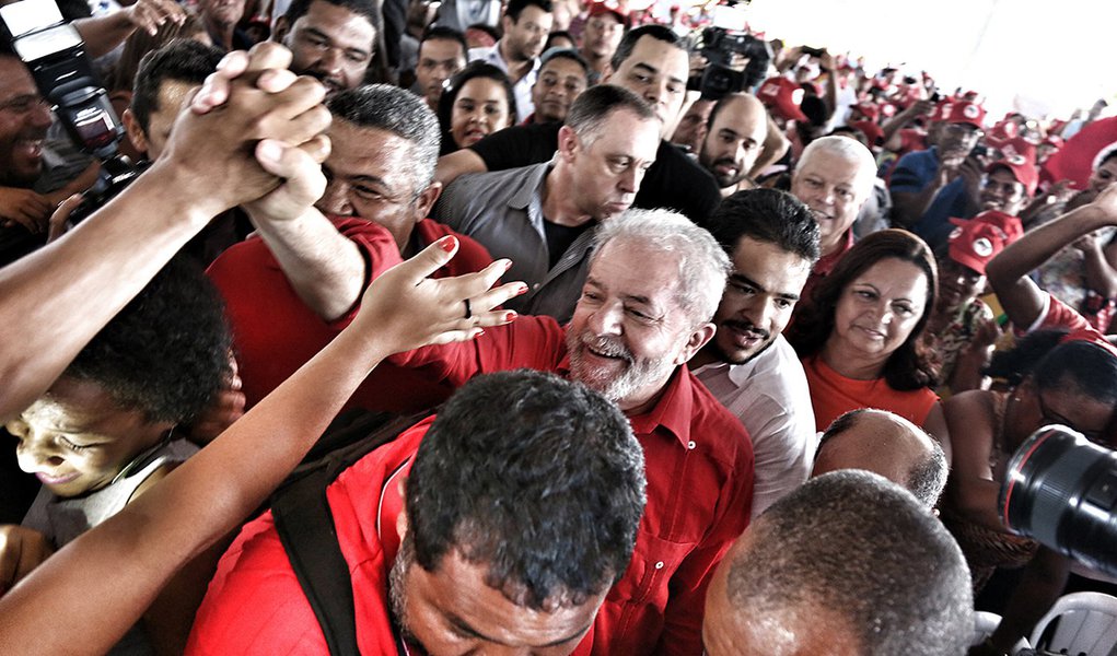 11/01/2017- Salvador- BA, Brasil- Lula participa do 29 Encontro Estadual do MST da Bahia. Foto: Felipe Araujo (Foto: Gisele Federicce) 11/01/2017- Salvador- BA, Brasil- Lula participa do 29 Encontro Estadual do MST da Bahia. Foto: Felipe Araujo