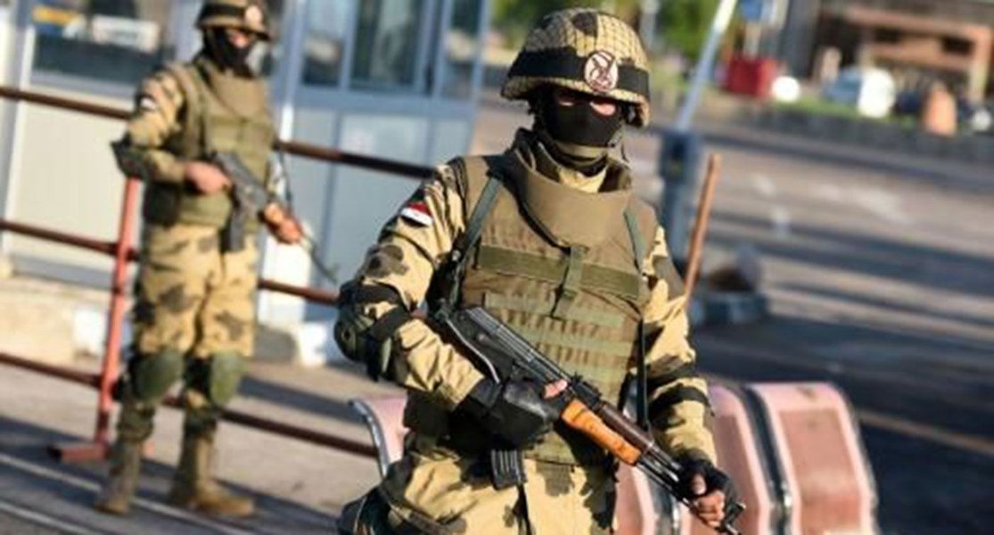 Membros da forças antiterrorismo do Egito (Foto: Paulo Emílio) Membros da forças antiterrorismo do Egito