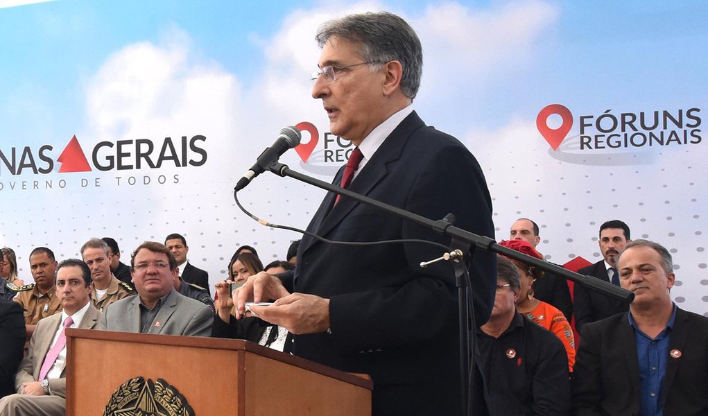 Governador Fernando Pimentel participa dos Fóruns Regionais de Caratinga. 30-11-2017-Caratinga Foto: Manoel Marques/imprensa-MG (Foto: Charles Nisz) Governador Fernando Pimentel participa dos Fóruns Regionais de Caratinga. 30-11-2017-Caratinga Foto: Manoel Marques/imprensa-MG