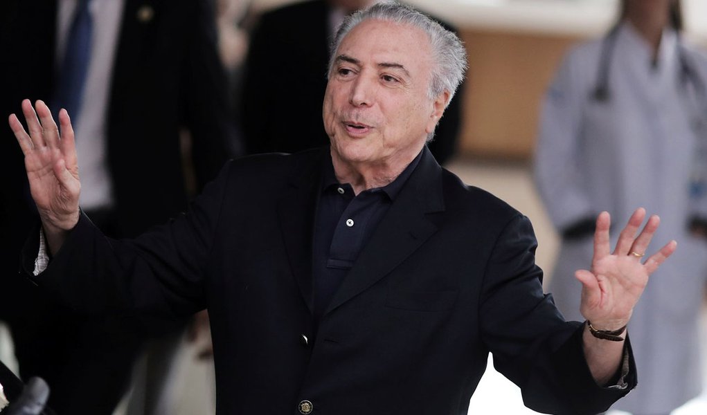 Presidente Michel Temer ao sair de hospital em São Paulo 30/10/2017 REUTERS/Nacho Doce (Foto: Urariano Mota) Presidente Michel Temer ao sair de hospital em São Paulo 30/10/2017 REUTERS/Nacho Doce