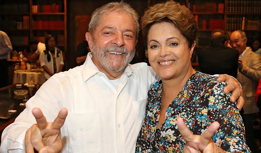 26/10/2014- Bras�lia- DF, Brasil- O ex-presidente Lula parabeniza a presidenta reeleita, Dilma Rousseff. Foto: Ricardo Stuckert/ Insituto Lula (Foto: Danilo Molina) 26/10/2014- Bras�lia- DF, Brasil- O ex-presidente Lula parabeniza a presidenta reeleita, Dilma Rousseff. Foto: Ricardo Stuckert/ Insituto Lula