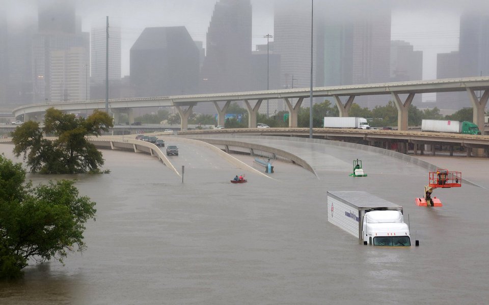 Ruas alagadas pela tempestade tropical Harvey em Houston, nos Estados Unidos REUTERS/Richard Carson (Foto: Paulo Emílio) Ruas alagadas pela tempestade tropical Harvey em Houston, nos Estados Unidos REUTERS/Richard Carson