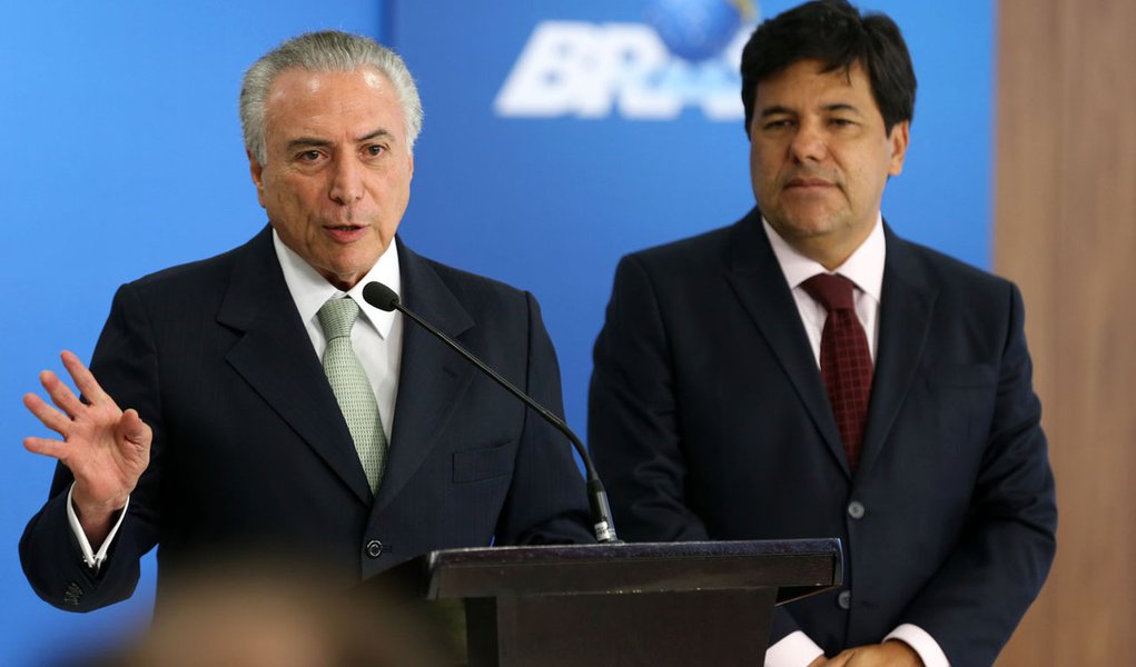 Brasília - O presidente interino Michel Temer e o ministro da Educação, Mendonça Filho durante ato de assinatura do edital expansão do Fundo de Financiamento Estudantil - Fies 2016 (Valter Campanato/Agência Brasil) (Foto: Erika Kokay) Brasília - O presidente interino Michel Temer e o ministro da Educação, Mendonça Filho durante ato de assinatura do edital expansão do Fundo de Financiamento Estudantil - Fies 2016 (Valter Campanato/Agência Brasil)