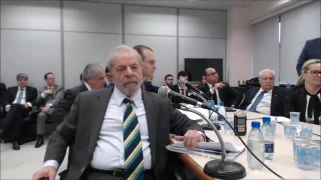 Lula depõe (Foto: Leonardo Attuch) Lula depõe