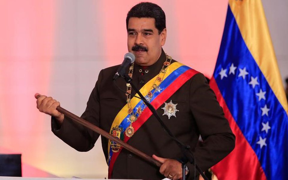 Presidente da Venezuela, Nicolás Maduro, durante cerimônia no Panteão Nacional em Caracas 15/07/2017 Palácio de Miraflores/Divulgação via REUTERS (Foto: Paulo Emílio) Presidente da Venezuela, Nicolás Maduro, durante cerimônia no Panteão Nacional em Caracas 15/07/2017 Palácio de Miraflores/Divulgação via REUTERS