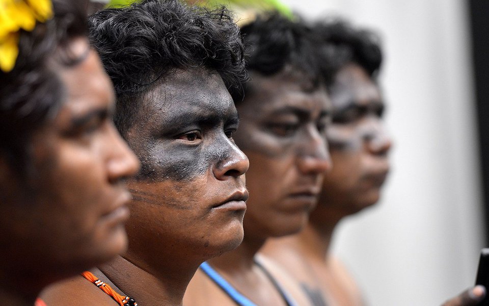 Índios participam da CPI da Funai e do Incra. Foto: Antonio Cruz/Agência Brasil (Foto: Charles Nisz) Índios participam da CPI da Funai e do Incra. Foto: Antonio Cruz/Agência Brasil