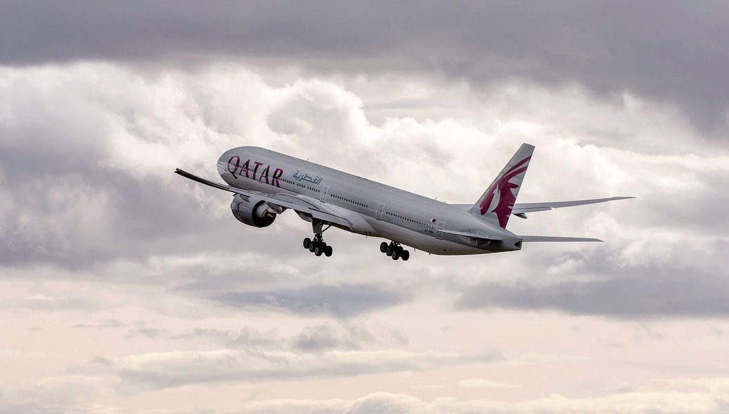 Avião da companhia Qatar Airways (Foto: Paulo Emílio) Avião da companhia Qatar Airways