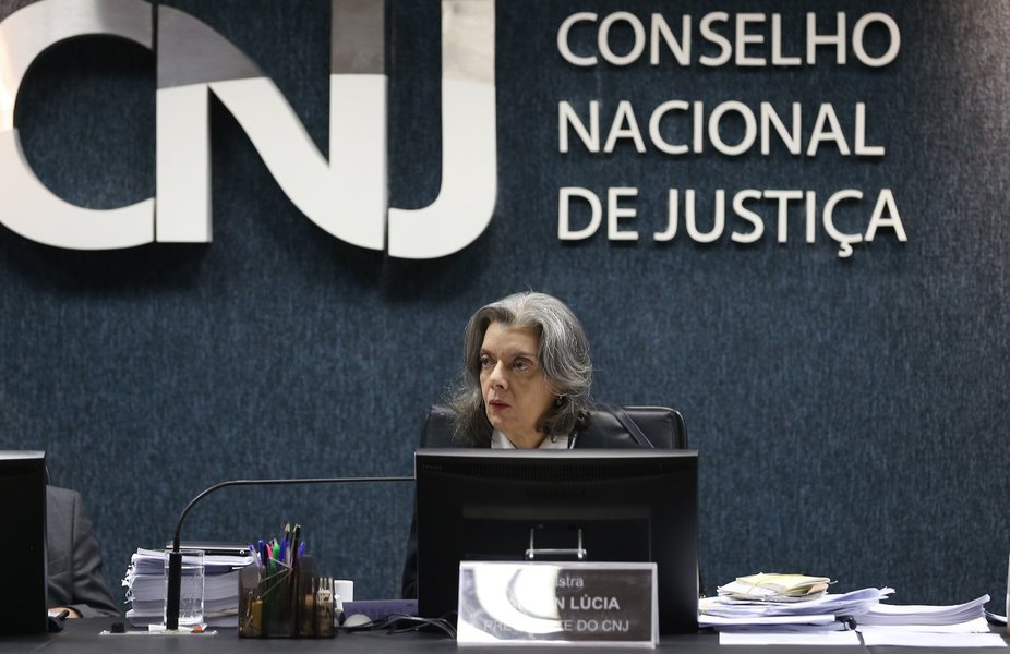 A ministra Cármen Lúcia comanda a primeira reunião do Conselho Nacional de Justiça (CNJ) (Foto: Daniel Samam) A ministra Cármen Lúcia comanda a primeira reunião do Conselho Nacional de Justiça (CNJ)