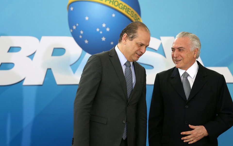 Brasília - O ministro da Saúde, Ricardo Barros e o presidente da República, Michel Temer anunciam, no Palácio do Planalto, ações de gestão na saúde pública (Antonio Cruz/Agência Brasil) (Foto: Jorge Solla) Brasília - O ministro da Saúde, Ricardo Barros e o presidente da República, Michel Temer anunciam, no Palácio do Planalto, ações de gestão na saúde pública (Antonio Cruz/Agência Brasil)