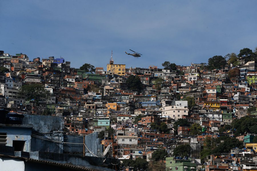 22/09/2017- Rio de Janeiro- RJ, Brasil- Operação de segurança contra confrontos entre traficantes na favela da Rocinha Foto: Fernando Frazão/Agência Brasil (Foto: Aquiles Lins) 22/09/2017- Rio de Janeiro- RJ, Brasil- Operação de segurança contra confrontos entre traficantes na favela da Rocinha Foto: Fernando Frazão/Agência Brasil