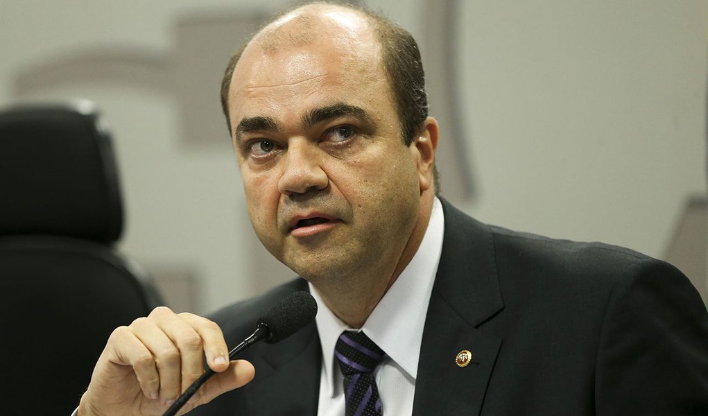 Brasília - O procurador-geral do Trabalho, Ronaldo Fleury, durante reunião das comissões de Assuntos Econômicos (CAE) e de Assuntos Sociais (CAS) para debate sobre a reforma trabalhista .(Marcelo Camargo/Agência Brasil) (Foto: Aquiles Lins) Brasília - O procurador-geral do Trabalho, Ronaldo Fleury, durante reunião das comissões de Assuntos Econômicos (CAE) e de Assuntos Sociais (CAS) para debate sobre a reforma trabalhista .(Marcelo Camargo/Agência Brasil)