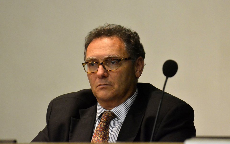 Petrobras apresenta o Plano de Neg�cios e Gest�o para 2015 a 2019. Na foto, Jo�o Adalberto Elek Jr, diretor de governan�a, risco e conformidade (Fernando Fraz�o/Ag�ncia Brasil) (Foto: Aquiles Lins) Petrobras apresenta o Plano de Neg�cios e Gest�o para 2015 a 2019. Na foto, Jo�o Adalberto Elek Jr, diretor de governan�a, risco e conformidade (Fernando Fraz�o/Ag�ncia Brasil)