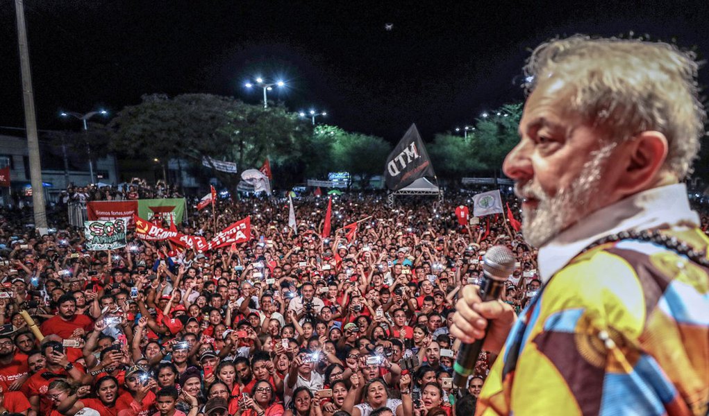 29/08/2017- Lula participa do Ato Pela Democracia e Mais Direitos, em Quixadá (CE) Foto: Ricardo Stuckert (Foto: Gisele Federicce) 29/08/2017- Lula participa do Ato Pela Democracia e Mais Direitos, em Quixadá (CE) Foto: Ricardo Stuckert