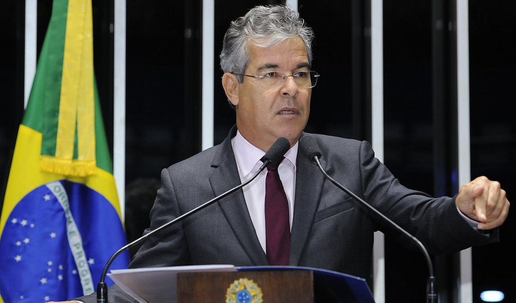 jorge viana (Foto: Charles Nisz) jorge viana