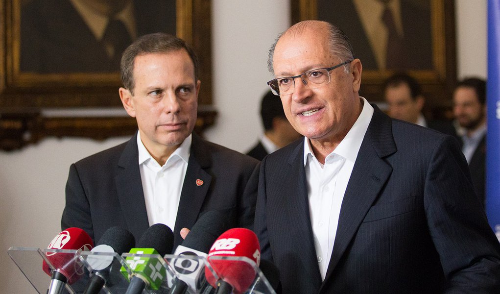 O Governador Geraldo Alckmin junto ao Prefeito João DóriaDiogo Moreira (Foto: Gisele Federicce) O Governador Geraldo Alckmin junto ao Prefeito João DóriaDiogo Moreira