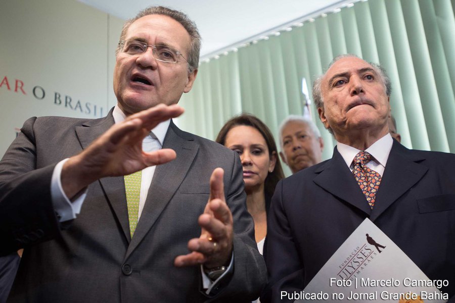 O presidente do Senado, Renan Calheiros e o vice-presidente da República, Michel Temer, durante a apresentação das propostas do PMDB para a Reforma Política (Marcelo Camargo/Agência Brasil) (Foto: Voney Malta) O presidente do Senado, Renan Calheiros e o vice-presidente da República, Michel Temer, durante a apresentação das propostas do PMDB para a Reforma Política (Marcelo Camargo/Agência Brasil)