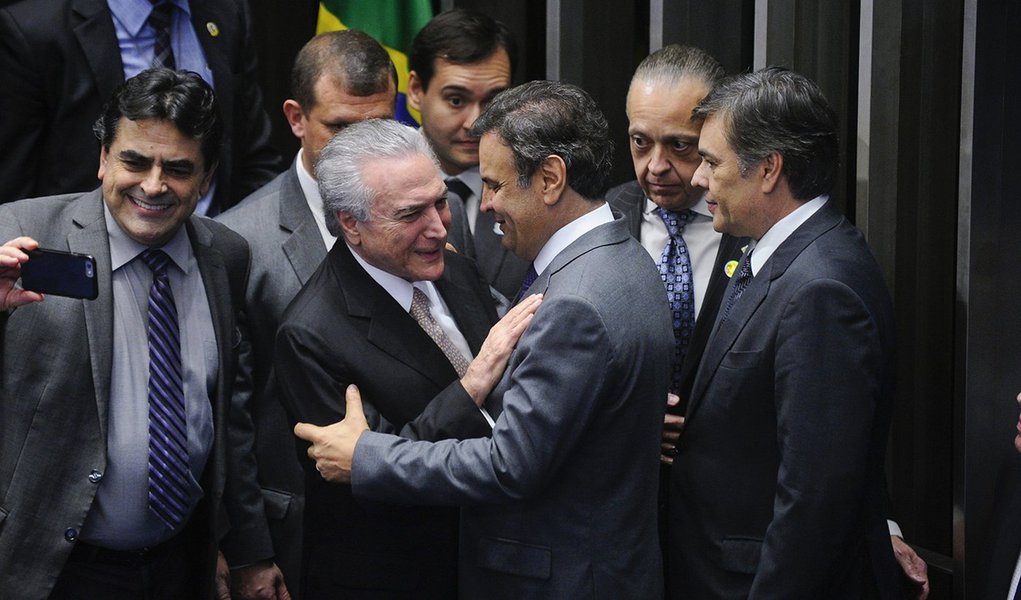temer
aecio
tucanos (Foto: Giuliana Miranda) temer
aecio
tucanos