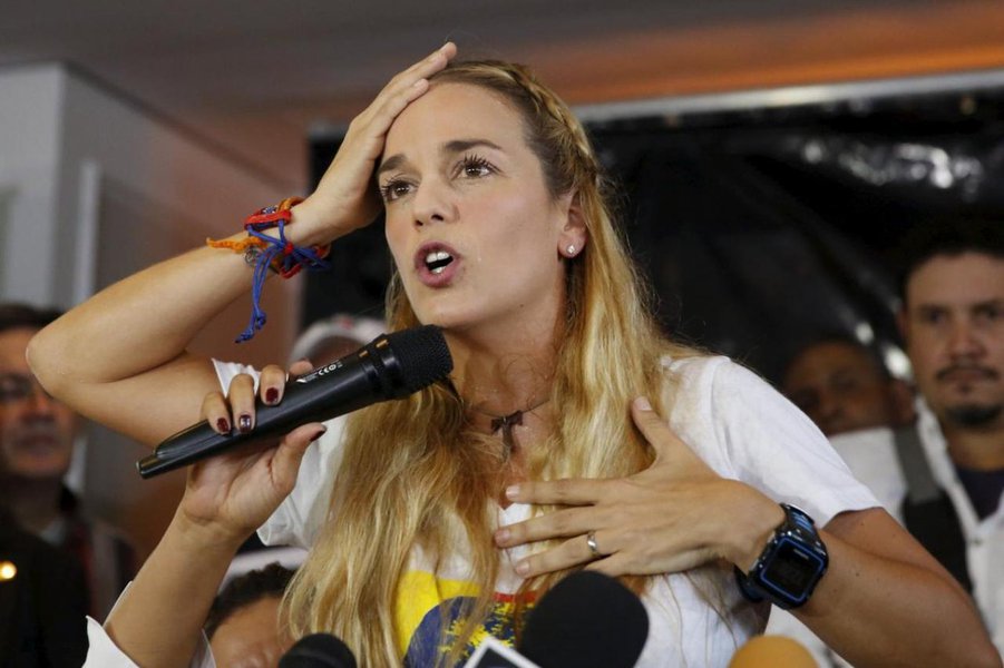 Lilian Tintori,mulher do líder opositor venezuelano Leopoldo Lopez
REUTERS/Carlos Garcia Rawlins (Foto: Paulo Emílio) Lilian Tintori,mulher do líder opositor venezuelano Leopoldo Lopez
REUTERS/Carlos Garcia Rawlins
