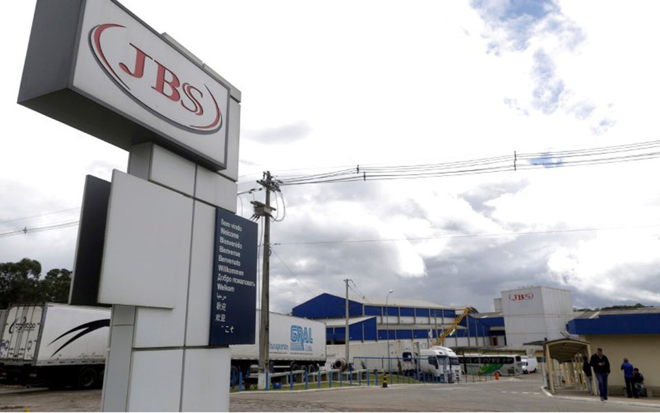 Visão geral de unidade da processadora de carne JBS, na cidade de Lapa, no Paraná 21/03/2017 REUTERS/Ueslei Marcelino (Foto: Charles Nisz) Visão geral de unidade da processadora de carne JBS, na cidade de Lapa, no Paraná 21/03/2017 REUTERS/Ueslei Marcelino