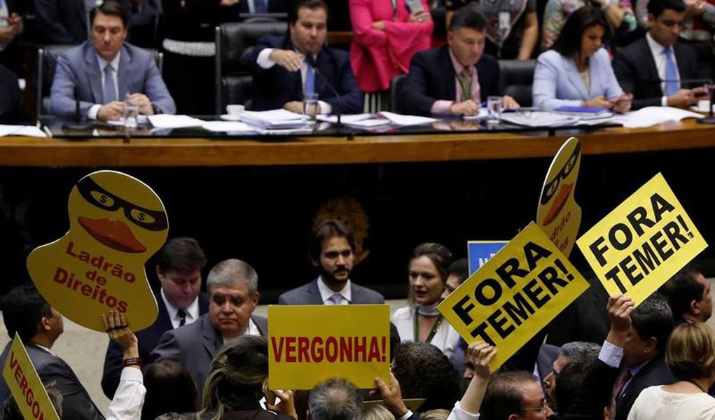 Votação de denúncia contra Temer na Câmara 25/10/2017 REUTERS/Adriano Machado (Foto: Paulo Emílio) Votação de denúncia contra Temer na Câmara 25/10/2017 REUTERS/Adriano Machado