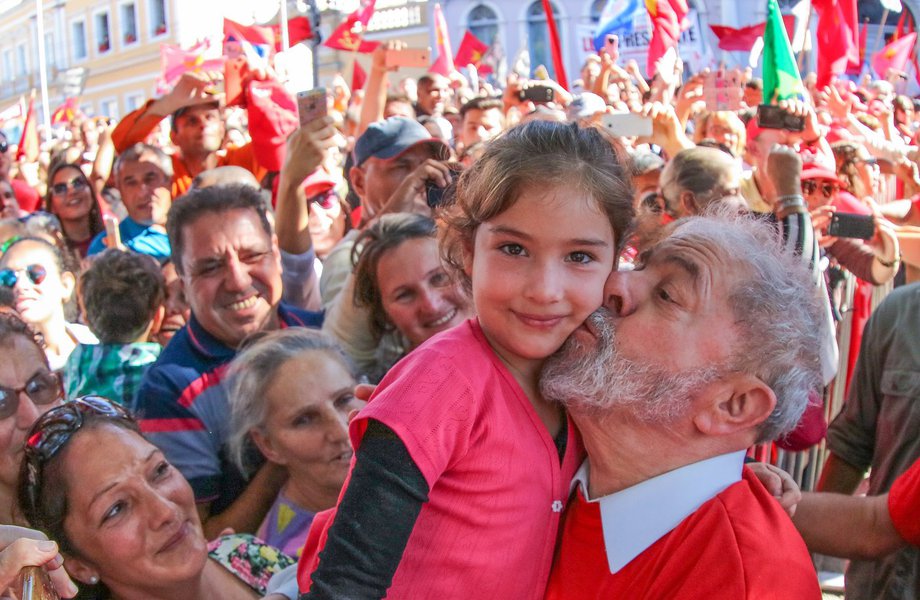 Ex-presidente Luiz Inácio Lula da Silva faz ato no Rio de Janeiro em defesa da indústria naval (29/04/2017)
(Foto: Paulo Emílio) Ex-presidente Luiz Inácio Lula da Silva faz ato no Rio de Janeiro em defesa da indústria naval (29/04/2017)
