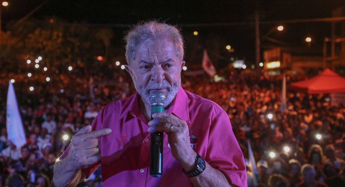 Lula na caravana em Minas (Foto: Leonardo Attuch) Lula na caravana em Minas