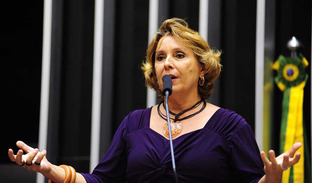 Erika Kokay (Foto: Charles Nisz) Erika Kokay