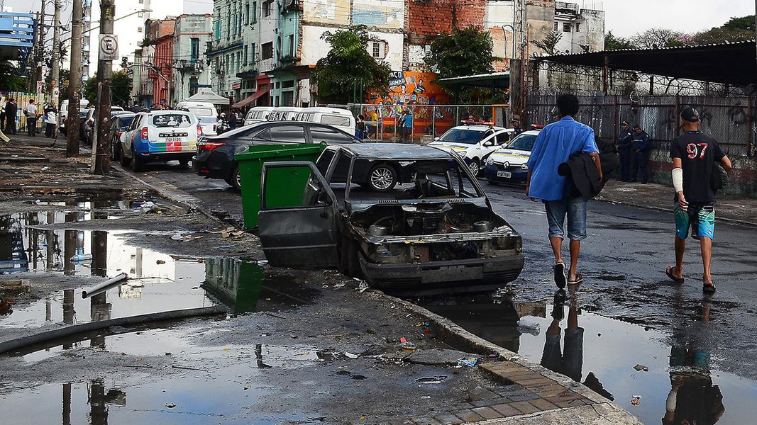 São Paulo - Região da Cracolândia após a operação policial na manhã de ontem (21), numa ação conjunta entre prefeitura e governo do estado (Rovena Rosa/Agência Brasil) (Foto: Charles Nisz) São Paulo - Região da Cracolândia após a operação policial na manhã de ontem (21), numa ação conjunta entre prefeitura e governo do estado (Rovena Rosa/Agência Brasil)