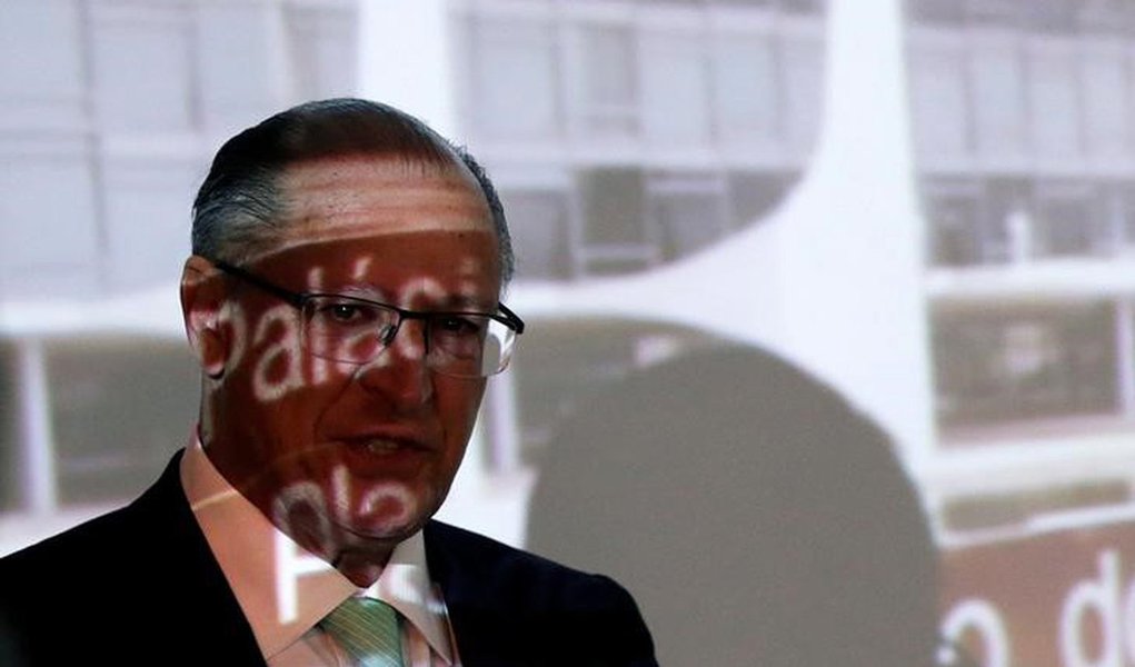Alckmin durante reunião de governadores no Palácio do Planalto 22/11/2016 REUTERS/Ueslei Marcelino (Foto: Leopoldo Vieira) Alckmin durante reunião de governadores no Palácio do Planalto 22/11/2016 REUTERS/Ueslei Marcelino