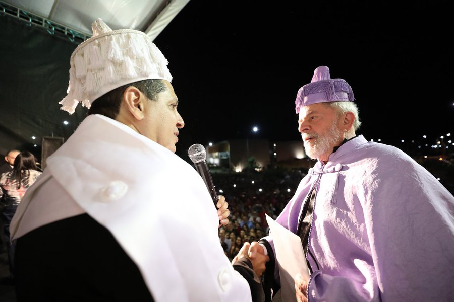 30/08/2017- Lula recebe o título de Doutor Honoris Causa da Universidade Regional do Cariri e participa de ato pela democracia em Juazeiro do Norte (CE) Foto: Ricardo Stuckert (Foto: Aquiles Lins) 30/08/2017- Lula recebe o título de Doutor Honoris Causa da Universidade Regional do Cariri e participa de ato pela democracia em Juazeiro do Norte (CE) Foto: Ricardo Stuckert