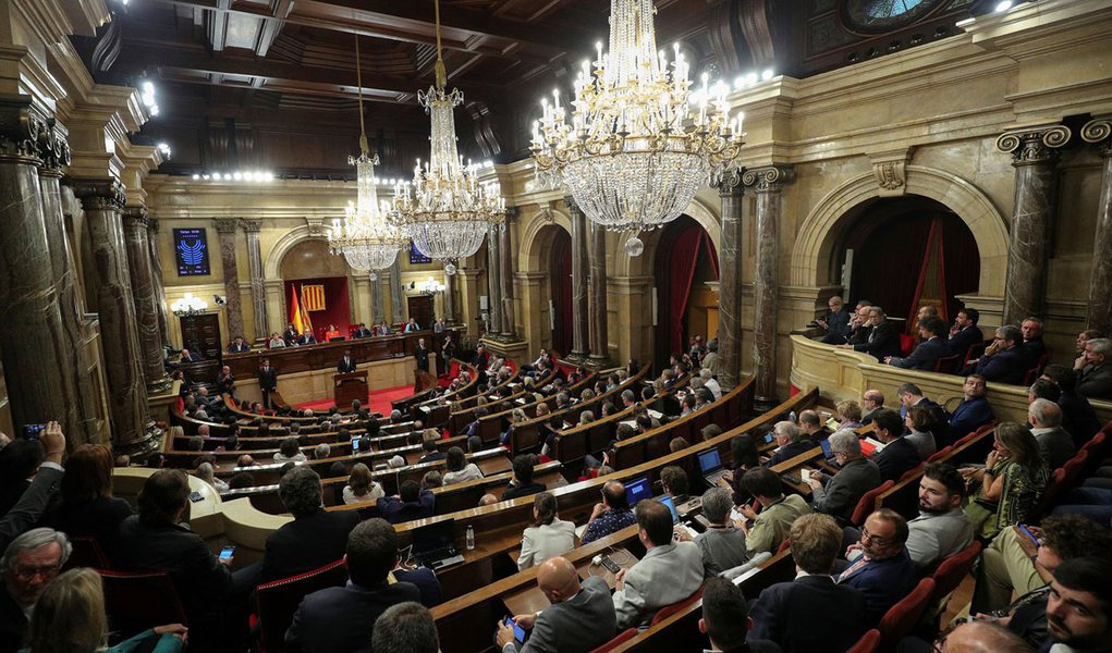 Visão geral do Parlamento regional da Catalunha, em Barcelona 10/10/2017 REUTERS/Albert Gea (Foto: Aquiles Lins) Visão geral do Parlamento regional da Catalunha, em Barcelona 10/10/2017 REUTERS/Albert Gea
