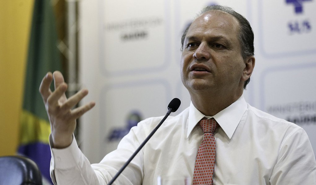 Brasília - O ministro da Saúde, Ricardo Barros anuncia novo modelo de financiamento do SUS para 2018 (Fabio Rodrigues Pozzebom/Agência Brasil) (Foto: Aquiles Lins) Brasília - O ministro da Saúde, Ricardo Barros anuncia novo modelo de financiamento do SUS para 2018 (Fabio Rodrigues Pozzebom/Agência Brasil)
