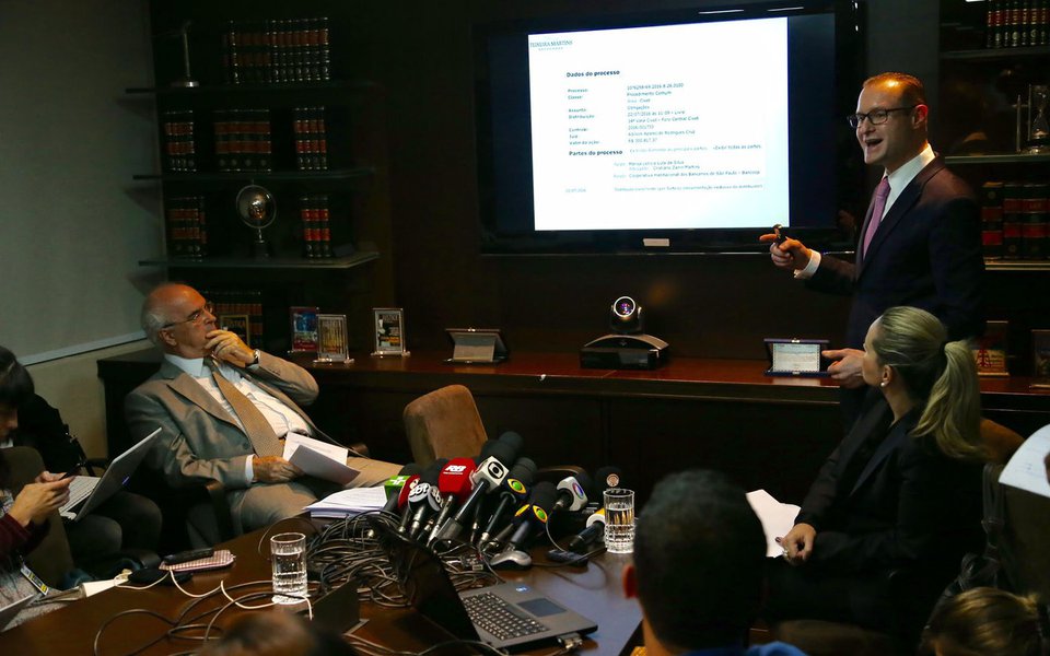 14/09/2016- São Paulo- SP, Brasil- O advogado Cristiano Zanin Martins, que defende o ex-presidente Luiz Inácio Lula da Silva. Foto: Paulo Pinto/ AGPT (Foto: Paulo Emílio) 14/09/2016- São Paulo- SP, Brasil- O advogado Cristiano Zanin Martins, que defende o ex-presidente Luiz Inácio Lula da Silva. Foto: Paulo Pinto/ AGPT