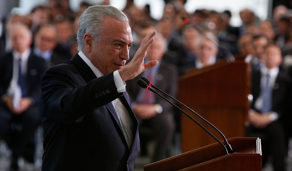 (Brasília - DF, 16/08/2017) Cerimônia de Assinatura do Decreto que Reconhece os Supermercados como Atividade Essencial. Foto: Alan Santos/PR (Foto: Gisele Federicce) (Brasília - DF, 16/08/2017) Cerimônia de Assinatura do Decreto que Reconhece os Supermercados como Atividade Essencial. Foto: Alan Santos/PR
