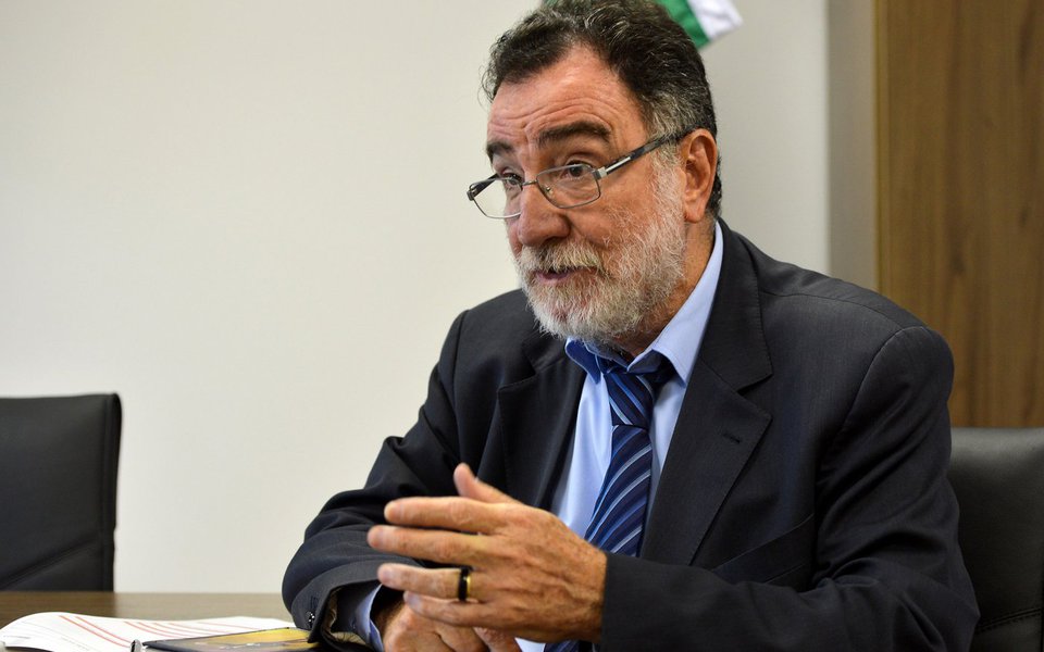 Brasília - Entrevista com o ministro do Desenvolvimento Agrário, Patrus Ananias (Elza Fiúza/Agência Brasil) (Foto: Charles Nisz) Brasília - Entrevista com o ministro do Desenvolvimento Agrário, Patrus Ananias (Elza Fiúza/Agência Brasil)