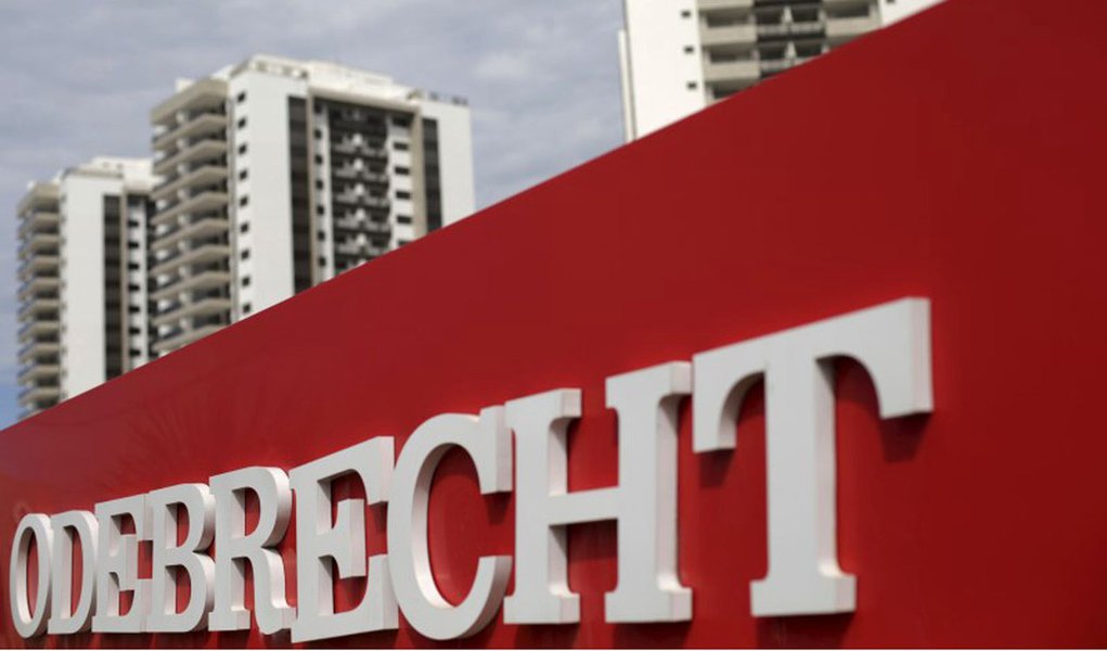 A sign of the Odebrecht SA construction conglomerate is pictured in Rio de Janeiro, Brazil, February 26, 2016. REUTERS/Ricardo Moraes (Foto: Paulo Emílio) A sign of the Odebrecht SA construction conglomerate is pictured in Rio de Janeiro, Brazil, February 26, 2016. REUTERS/Ricardo Moraes