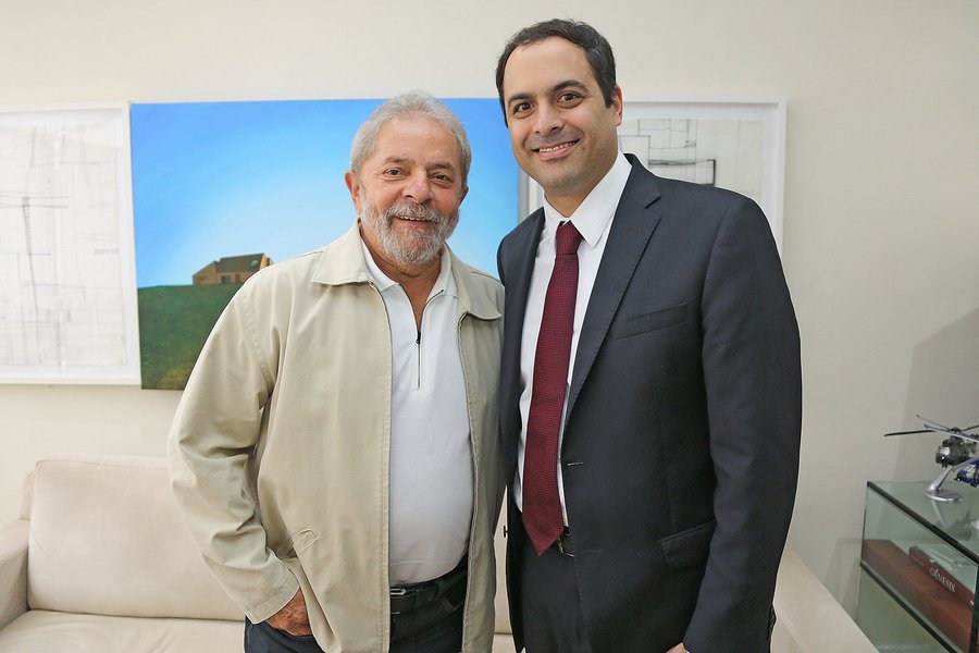 05-02-2015 - São Paulo - O ex presidente Lula, recebe o governador de Pernambuco, Paulo Câmara, durante encontro na sede do Instituto Lula em São Paulo. Foto: Ricardo Stuckert/ Instituto Lula (Foto: Fatima 247) 05-02-2015 - São Paulo - O ex presidente Lula, recebe o governador de Pernambuco, Paulo Câmara, durante encontro na sede do Instituto Lula em São Paulo. Foto: Ricardo Stuckert/ Instituto Lula