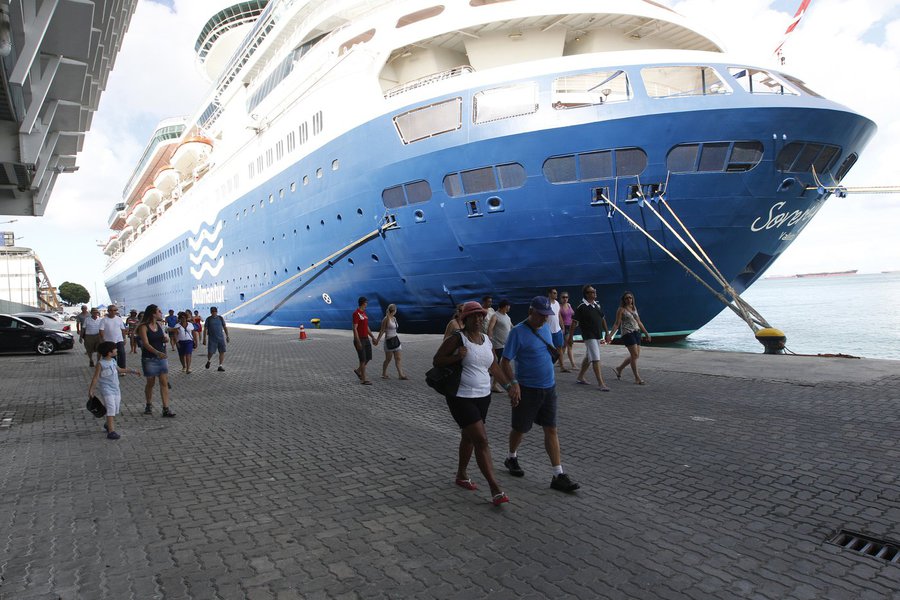 Chegada de Navios com Turistas no Porto de Salvador Foto: El�i Corr�a/GOVBA (Foto: Romulo Faro) Chegada de Navios com Turistas no Porto de Salvador Foto: El�i Corr�a/GOVBA