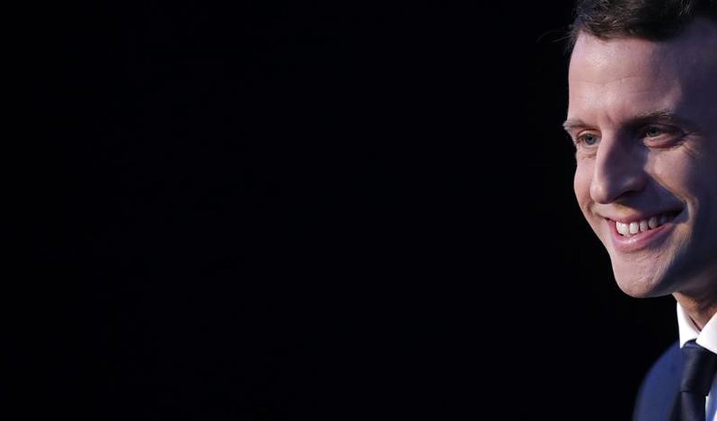 Candidato presidencial francês Emmanuel Macron. 02/03/2017 REUTERS/Christian Hartmann (Foto: Aquiles Lins) Candidato presidencial francês Emmanuel Macron. 02/03/2017 REUTERS/Christian Hartmann