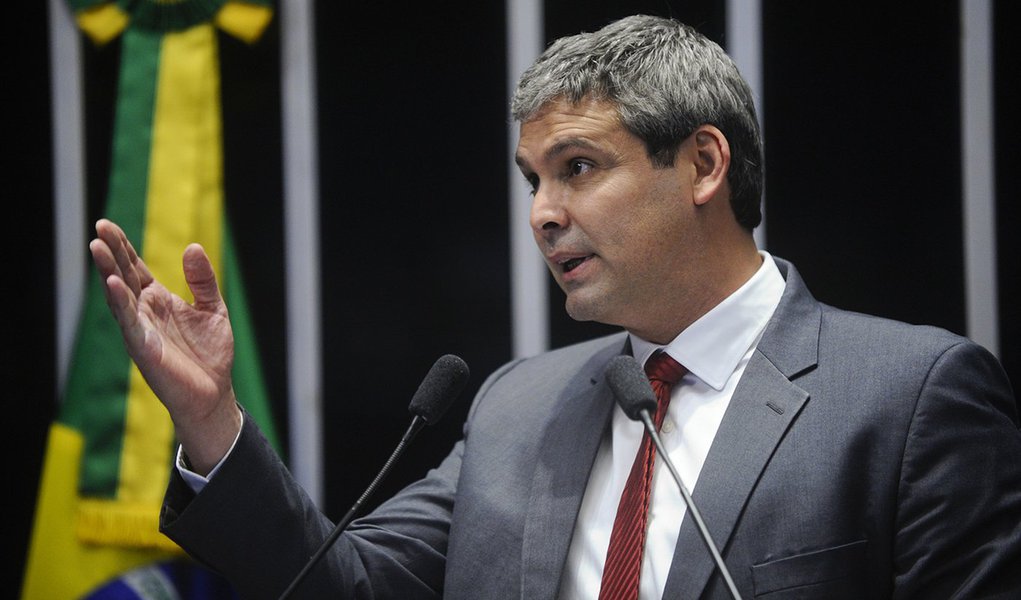 Lindbergh Farias (Foto: Charles Nisz) Lindbergh Farias