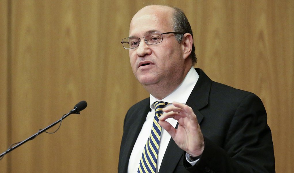 Brasília - O novo presidente do BC, Ilan Goldfajn participa da Cerimônia de transferência do cargo de presidente do Banco Central (Fabio Rodrigues Pozzebom/Agência Brasil) (Foto: Paulo Emílio) Brasília - O novo presidente do BC, Ilan Goldfajn participa da Cerimônia de transferência do cargo de presidente do Banco Central (Fabio Rodrigues Pozzebom/Agência Brasil)